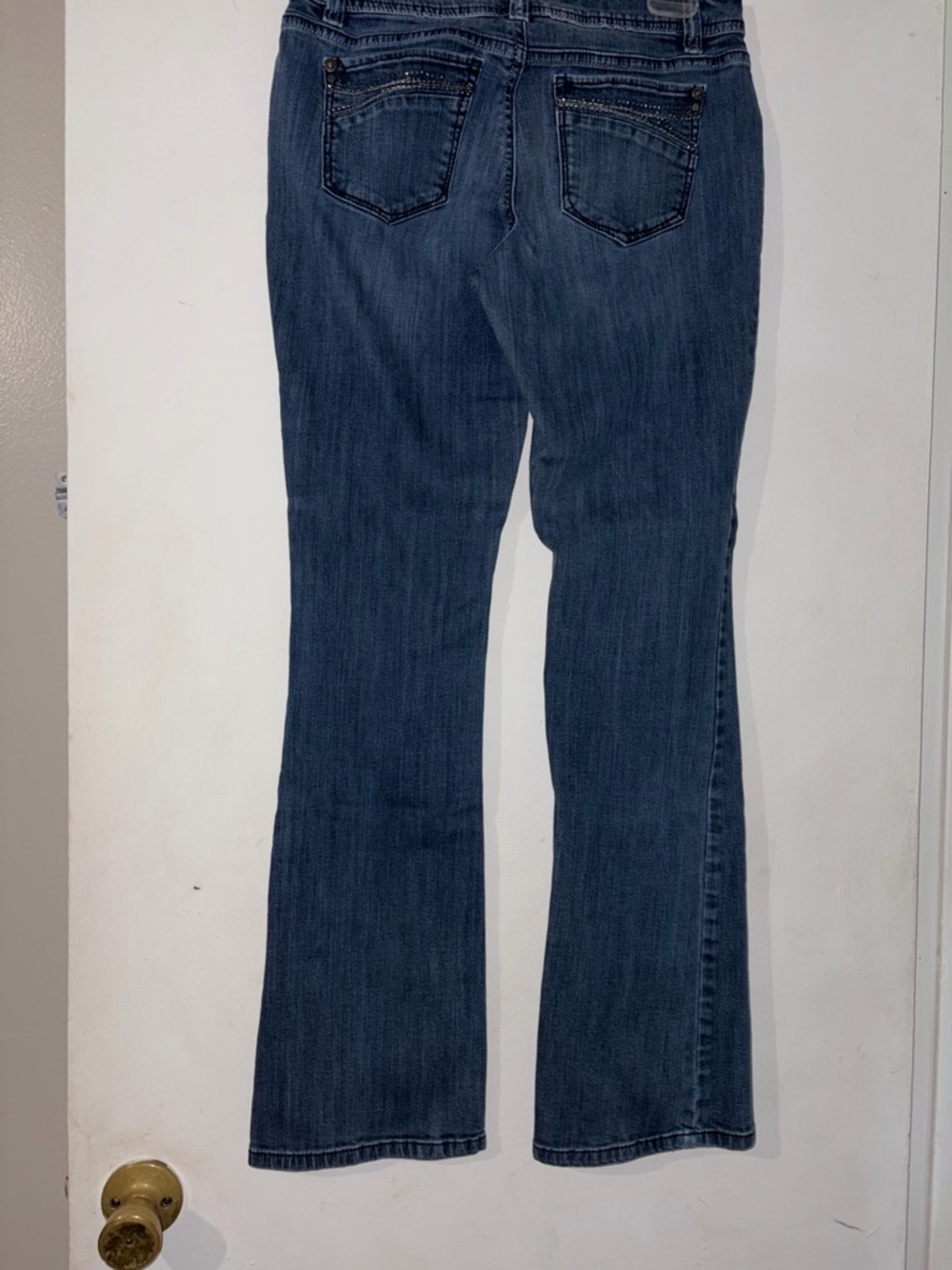 Apt. 9 Women's Dark Blue Straight Leg Jeans- Pocket Embellishments - Picture 4 of 6